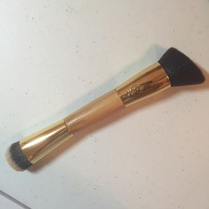 Tarte the slenderizer bamboo contouring brush
